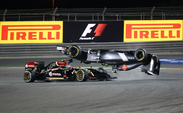 File:2014 Bahrain GP Accident.jpg