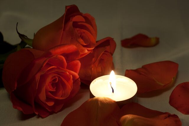 Datei:Romantic-night-1296205488 50.jpg