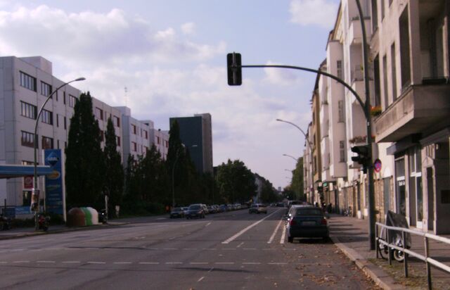 Datei:Dudenstraße Richtung Schöneberg.jpg