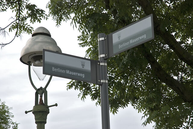 Datei:Berliner Mauerweg.jpg