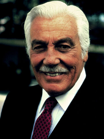 File:Falcon-crest-cesar-romero-1.jpg
