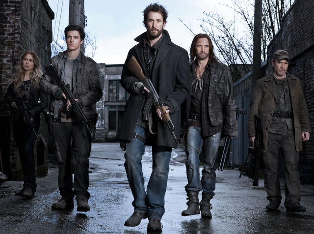 File:Falling-Skies-01-cast1.jpg