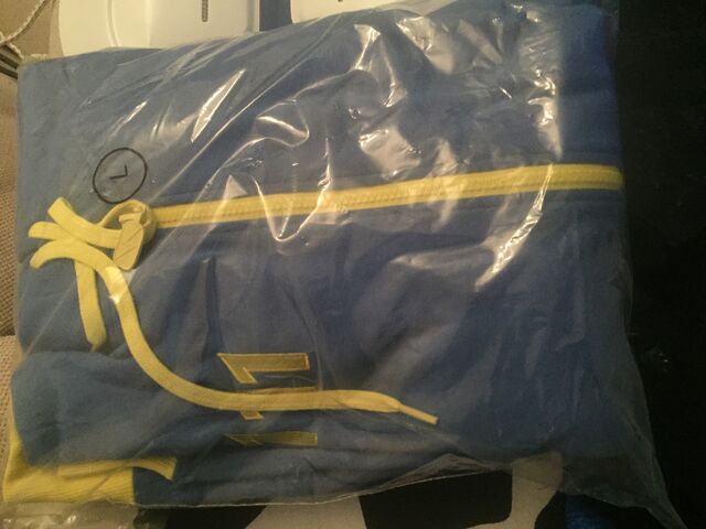 File:Vault 111 Hoodie, Packed.jpg