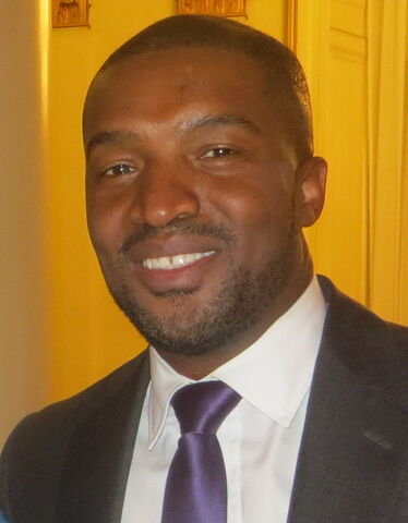 File:Roger Cross.jpg