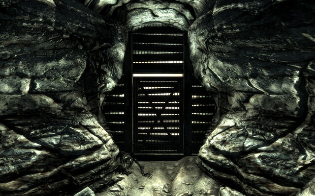 File:Vault 101 Exit.jpg