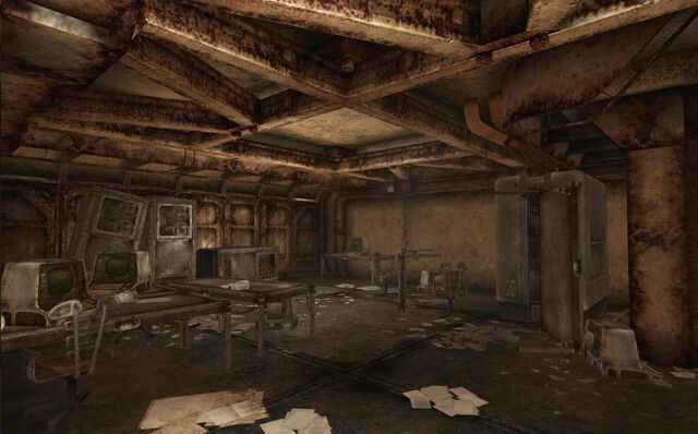 File:Vault 106 computers ruined.jpg