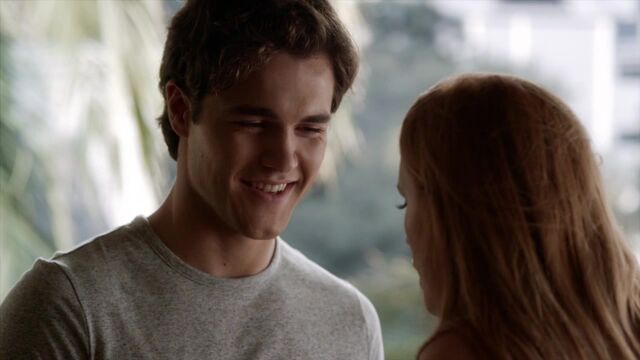 File:Famous.in.Love.S01E01.720p.HDTV.x264-FLEET 1398.jpg