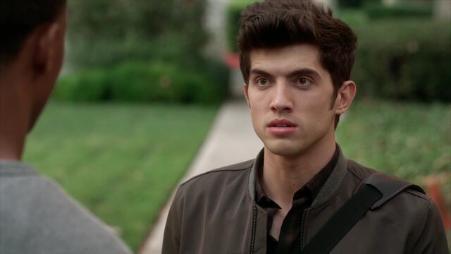 File:Famous.in.Love.S01E01.720p.HDTV.x264-FLEET 0478.jpg