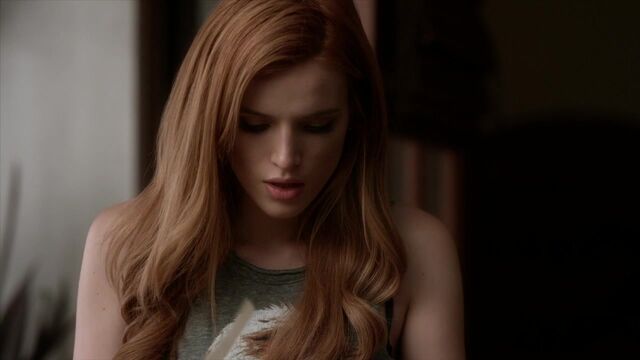 File:Famous.in.Love.S01E01.720p.HDTV.x264-FLEET 1331.jpg