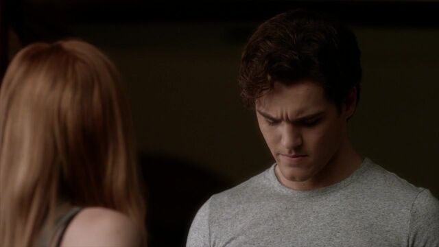 File:Famous.in.Love.S01E01.720p.HDTV.x264-FLEET 1350.jpg