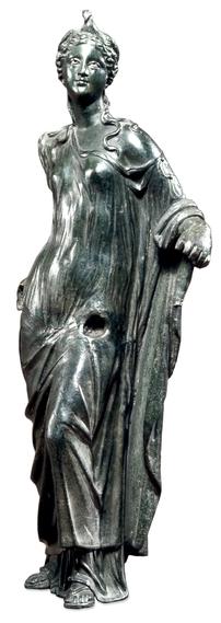 Dione.jpg