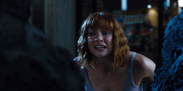 File:Brycedallashoward-jurassicworld-06664.jpg