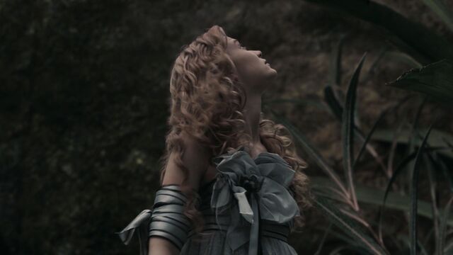 File:AliceInWonderland-2642.jpg