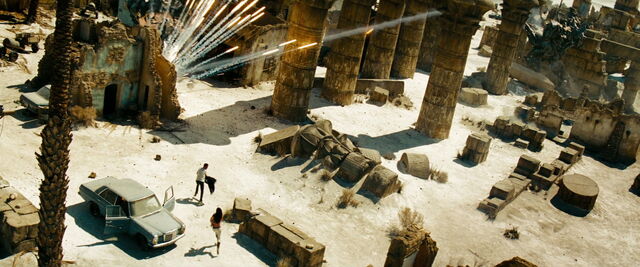 File:Transformers-revenge-movie-screencaps.com-15124.jpg