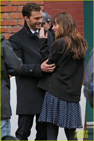File:Fifty-shades-darker-set-photo-59.jpg