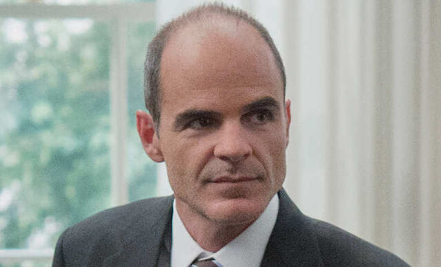 File:MichaelKelly HouseofCards.jpg