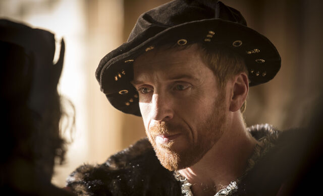 File:DamianLewis WolfHall.jpg