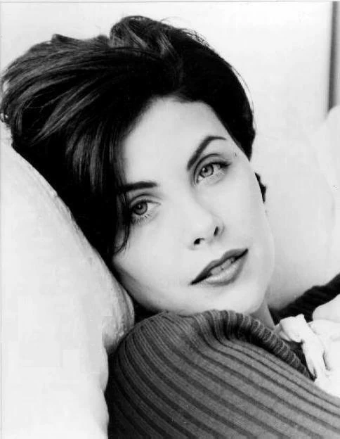 Sherilyn Fenn | Moviepedia | FANDOM powered by Wikia Sherilyn Fenn | Moviepedia | FANDOM powered by Wikia - 484 x 624 jpeg 31kB