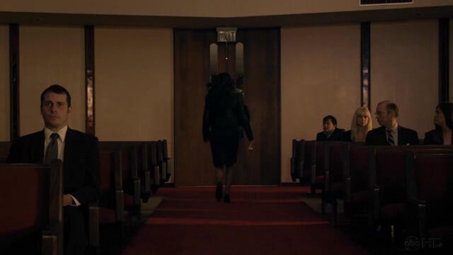 File:1x10 Zoey Flees.jpg