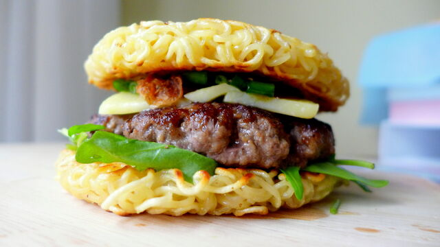 File:RamenBurger.jpg