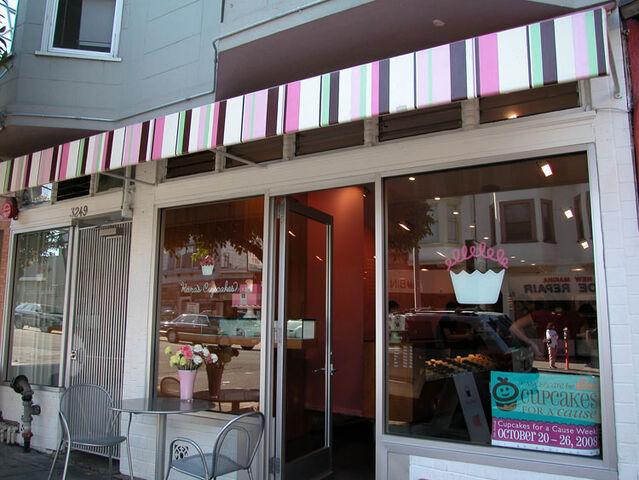 File:Karas-cupcakes.jpg