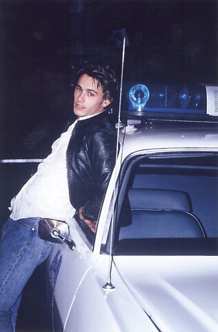 File:James-Franco-on-set-02.jpg
