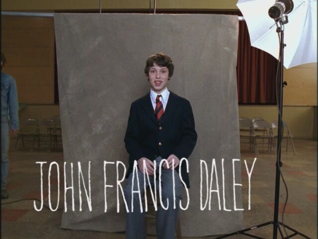 File:Opening-Credits-John-Francis-Daley-freaks-and-geeks-17545130-800-600.jpg