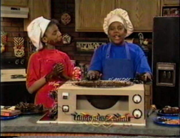File:All That S1 Ep5 Randy and Mandy.jpg