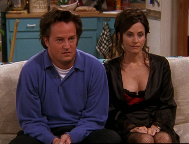 File:Chandler & Monica (8x15).png
