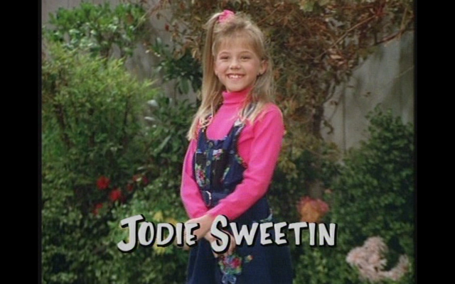 File:Season 4 Stephanie.png