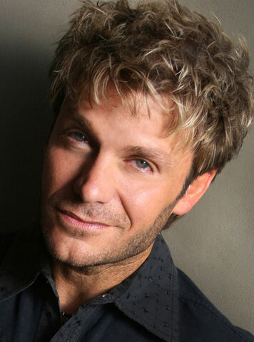 File:Vic Mignogna.jpg