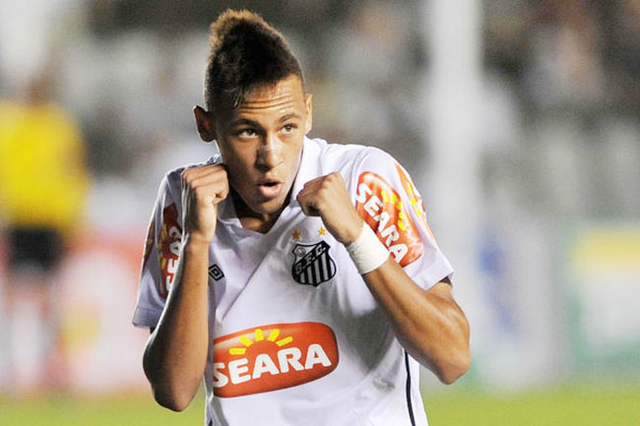 Arquivo:Neymar pelo Santos.png