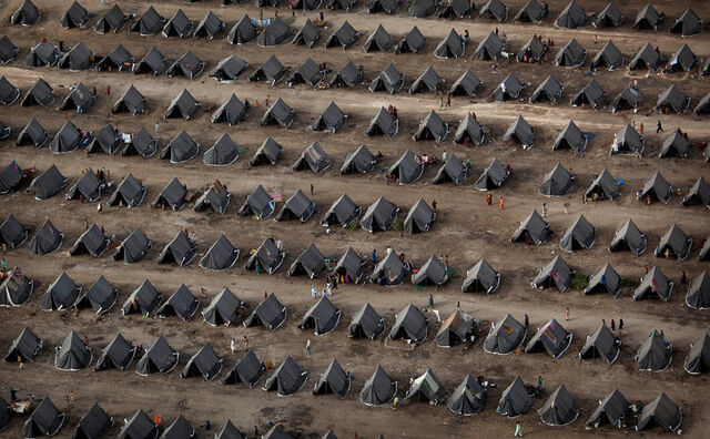 File:Refugees.jpg