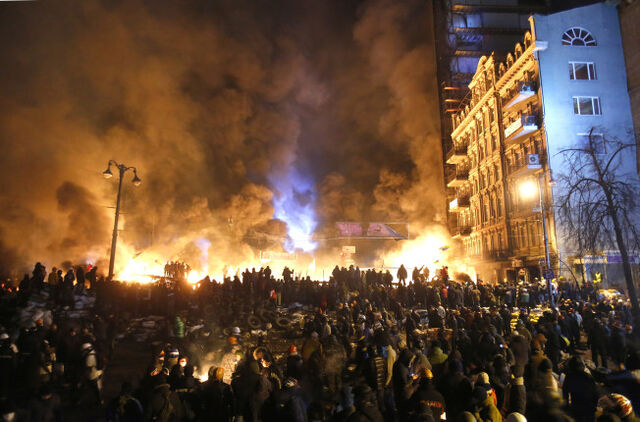 File:Ukraine riots.jpg