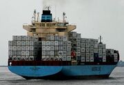 20100726-container-ship