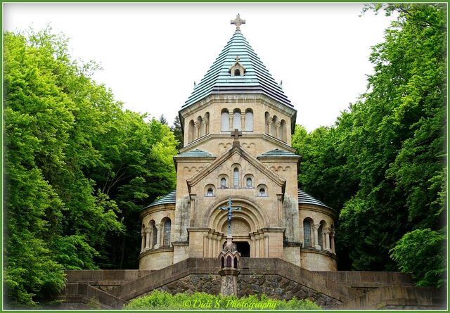 File:Starnberg chapel.jpg