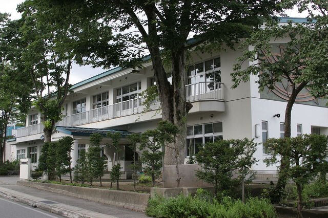 ファイル:Elementary School.jpg