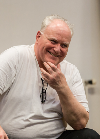Fichier:Ron Donachie.png