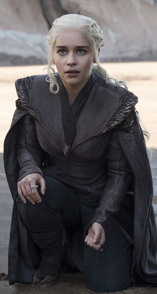 File:Daenerys on Dragonstone.jpg