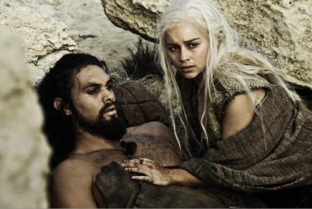 File:Daenerys and Drogo 1x10.png