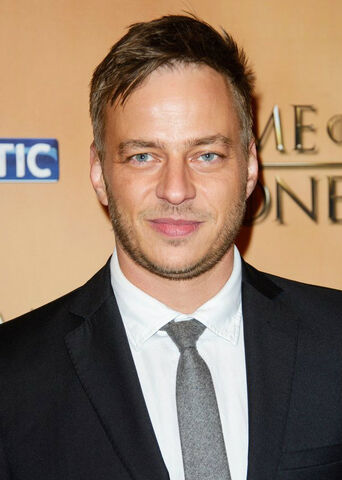 File:Tom-wlaschiha.jpg