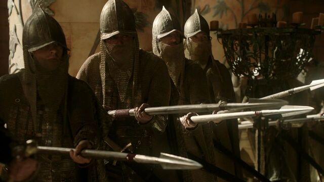 File:1x07Goldcloaks.jpg