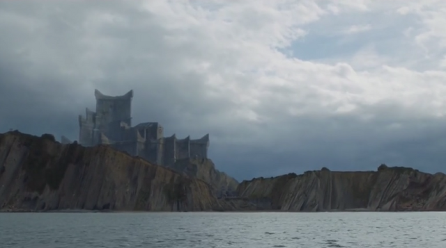 File:Dragonstone-seen-from-the-sea.png