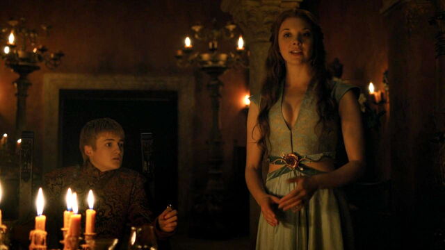 File:Margaery admires metalwork in Cersei's gown.jpg