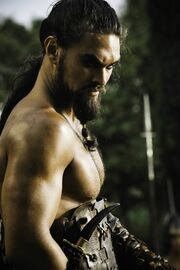 Khal-Drogo-game-of-thrones-20742562-1065-1600.jpg