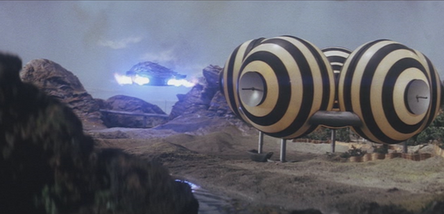 File:Gamera - 4 - vs Viras - 7 - Gamera becomes a pawn of the aliens.png