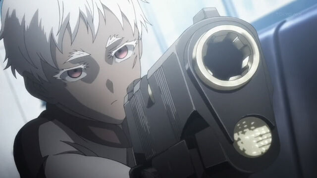 File:Jormungand-01-jonah-gun-pistol-serious.jpg