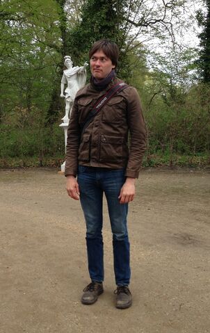 File:Statue-poke.jpg