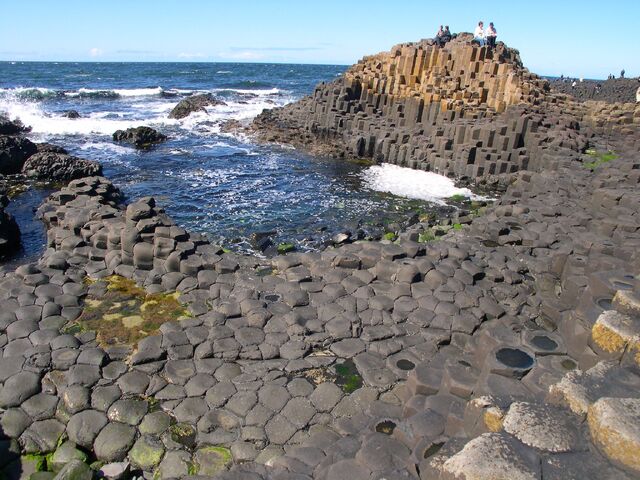 File:Giant's causeway.jpg