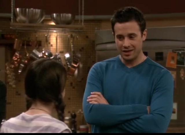 File:Ep 5x19 -Freddie has talk with Zoey.png